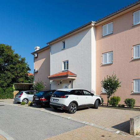 Apartments Crnekovic IV Baška Buitenkant foto
