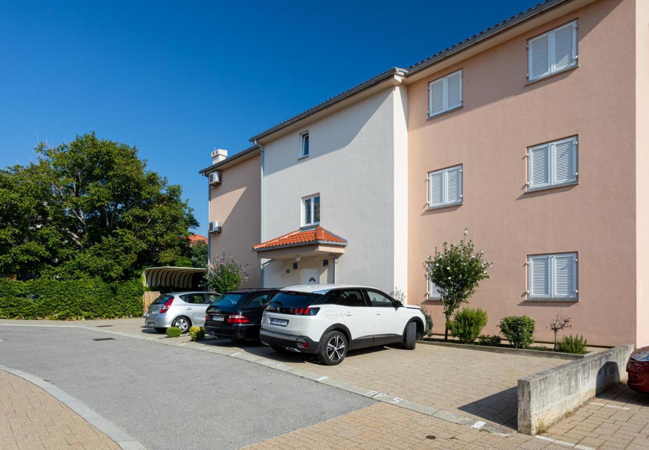 Apartments Crnekovic IV Baška Buitenkant foto