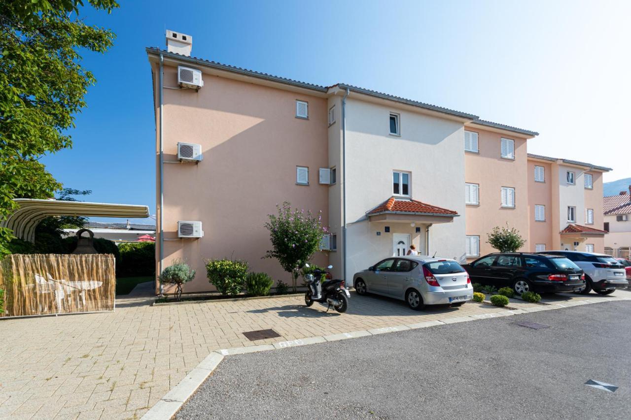 Apartments Crnekovic IV Baška Buitenkant foto