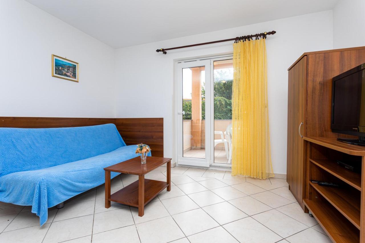 Apartments Crnekovic IV Baška Buitenkant foto