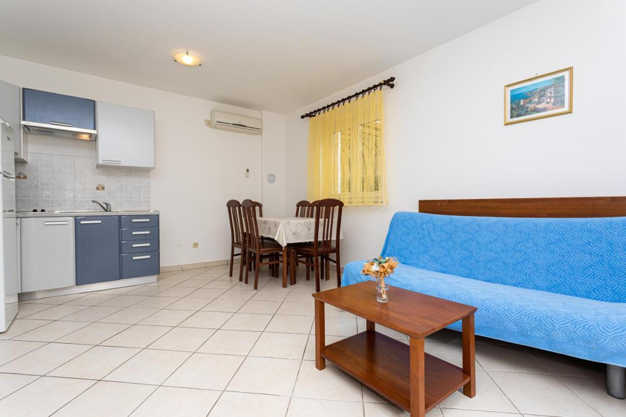 Apartments Crnekovic IV Baška Buitenkant foto