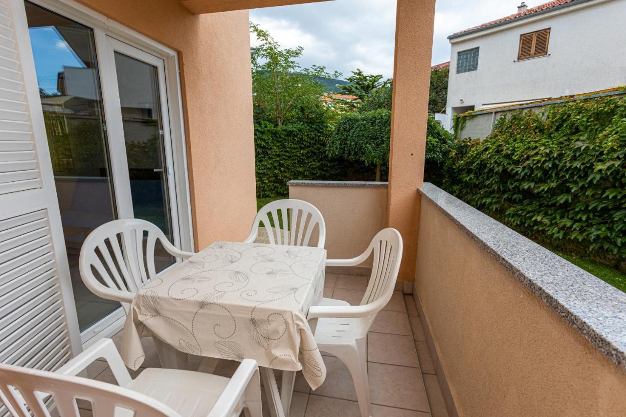 Apartments Crnekovic IV Baška Buitenkant foto