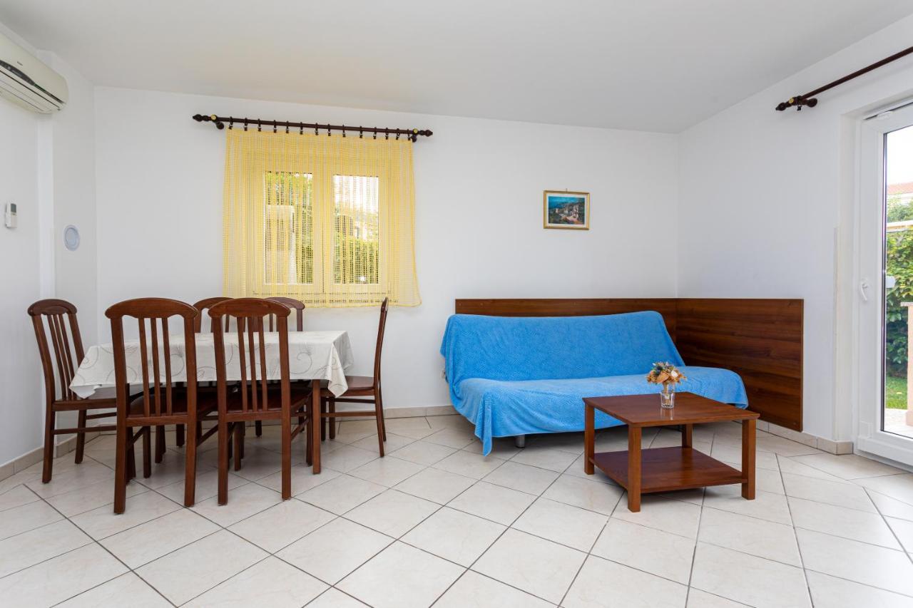 Apartments Crnekovic IV Baška Buitenkant foto