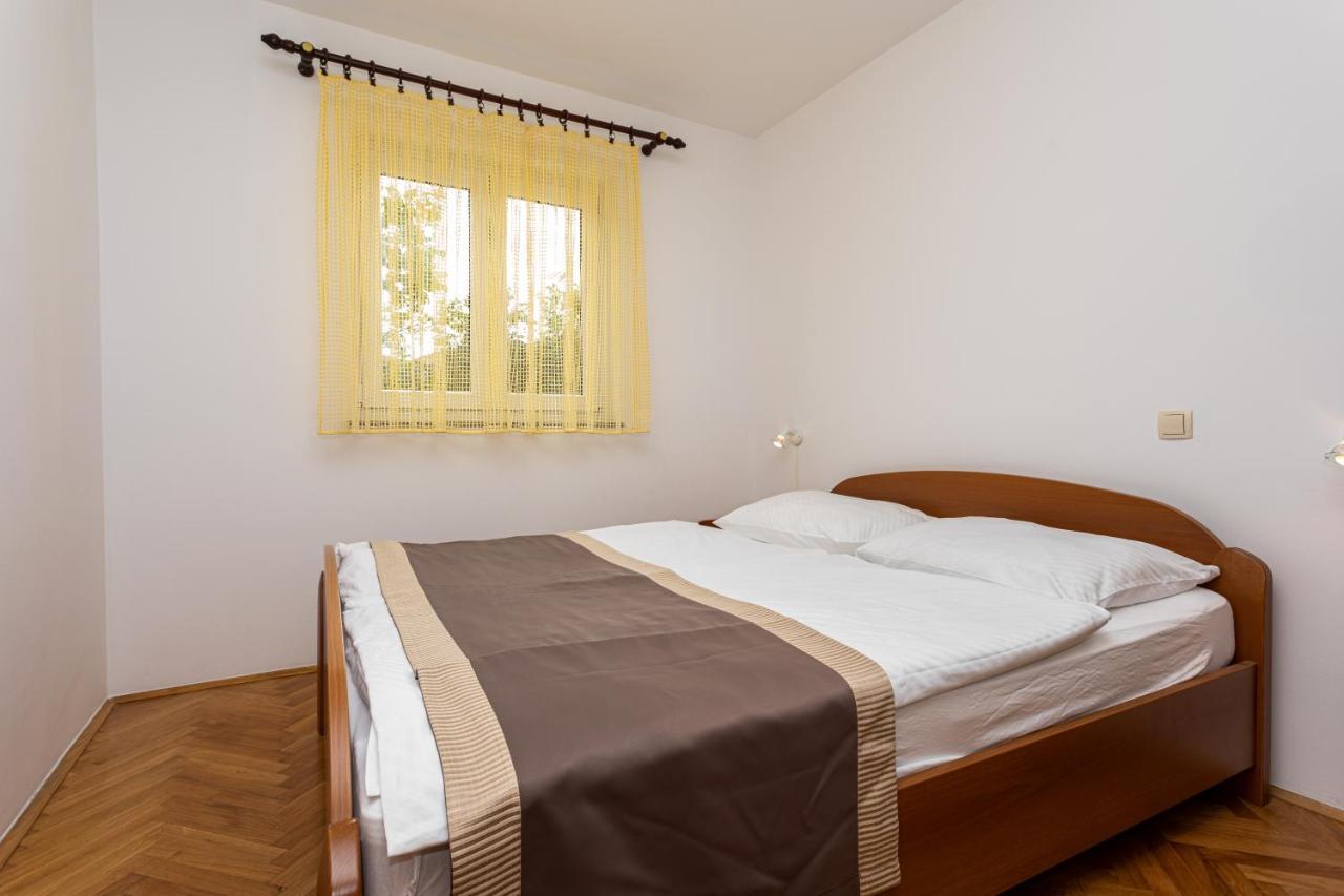 Apartments Crnekovic IV Baška Buitenkant foto