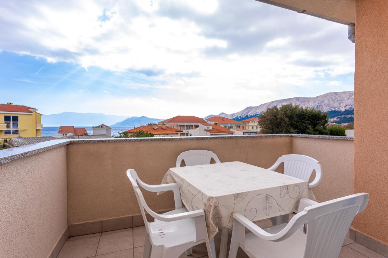 Apartments Crnekovic IV Baška Buitenkant foto